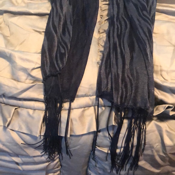 Scarf - Picture 2 of 3